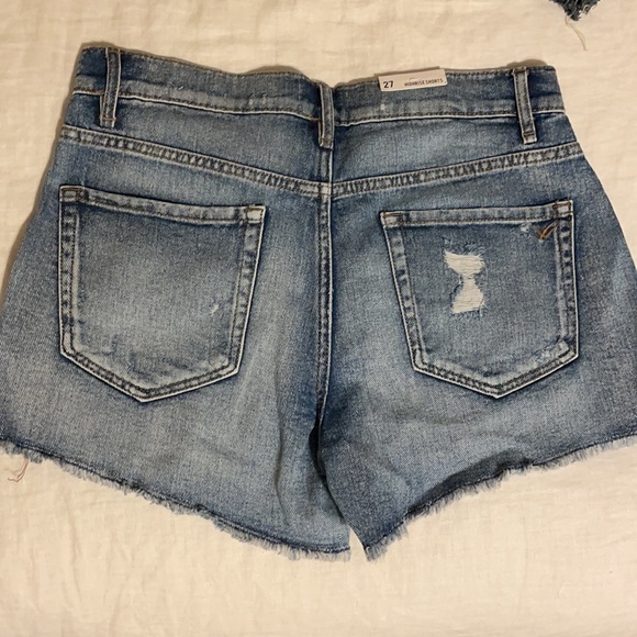 Two tone denim shorts - Picture 2 of 3